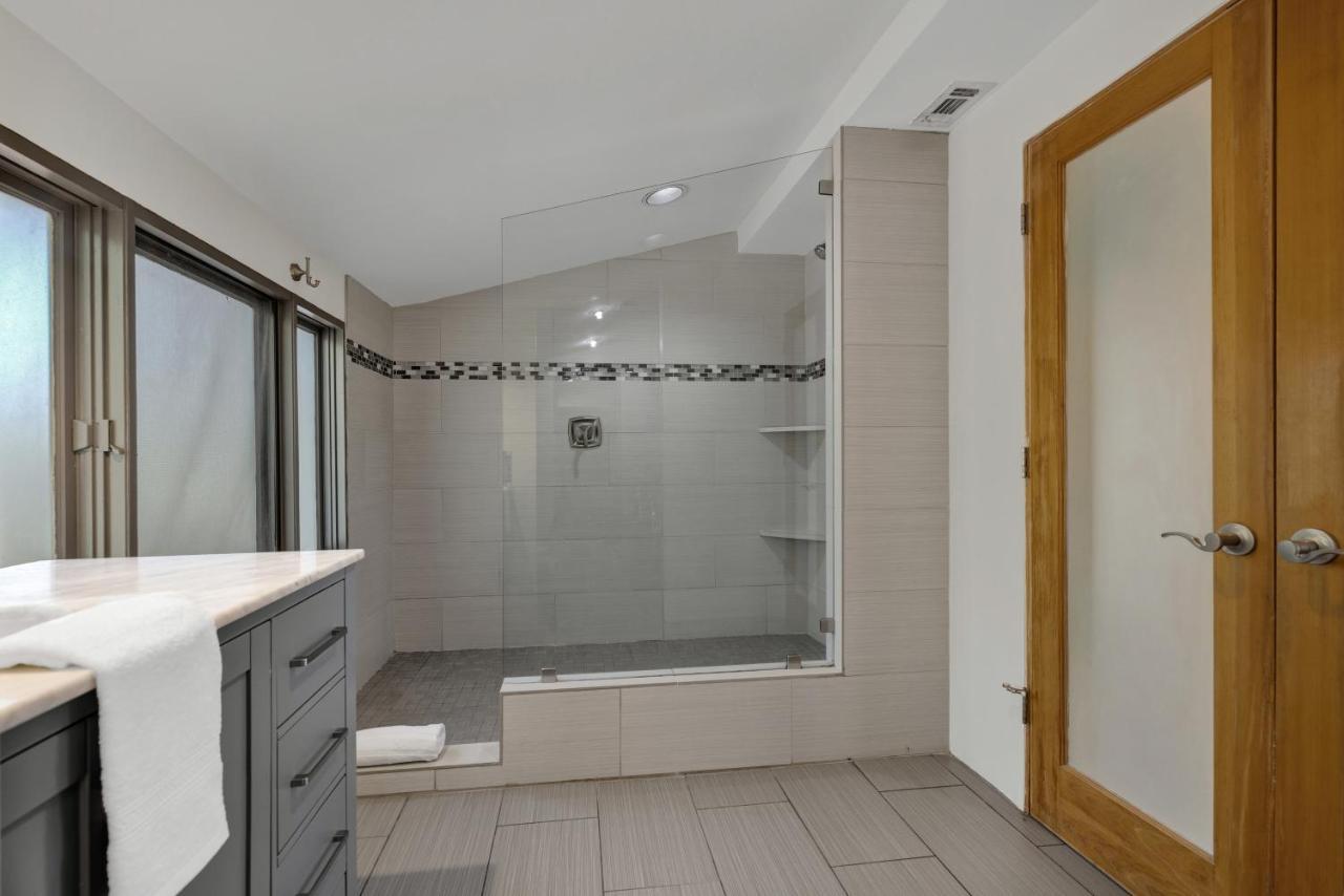 406 Lodge-A: Hot-Tub & 2 Blks To Main St Fredericksburg Exterior foto